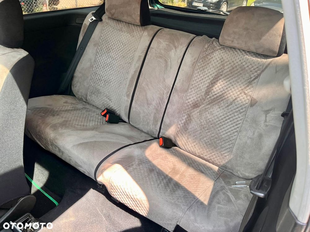 Volkswagen Golf 1.6 CL - 19