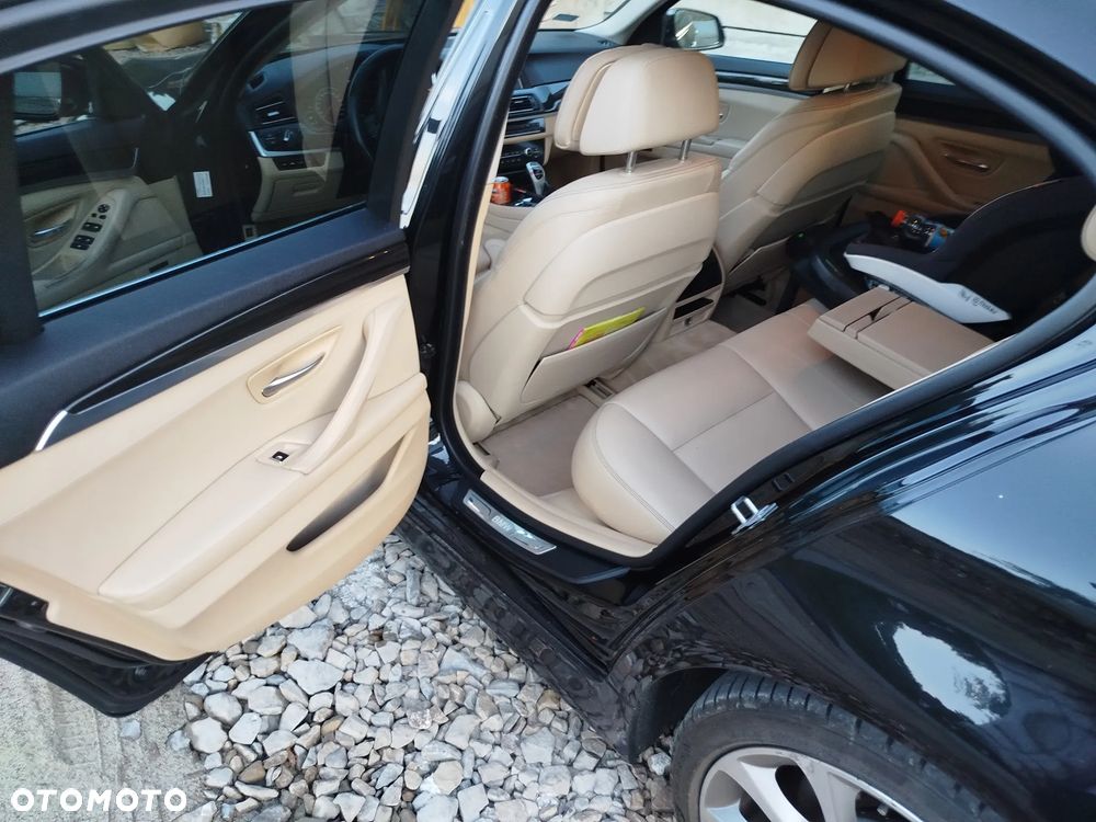 BMW Seria 5 530d Luxury Line - 9