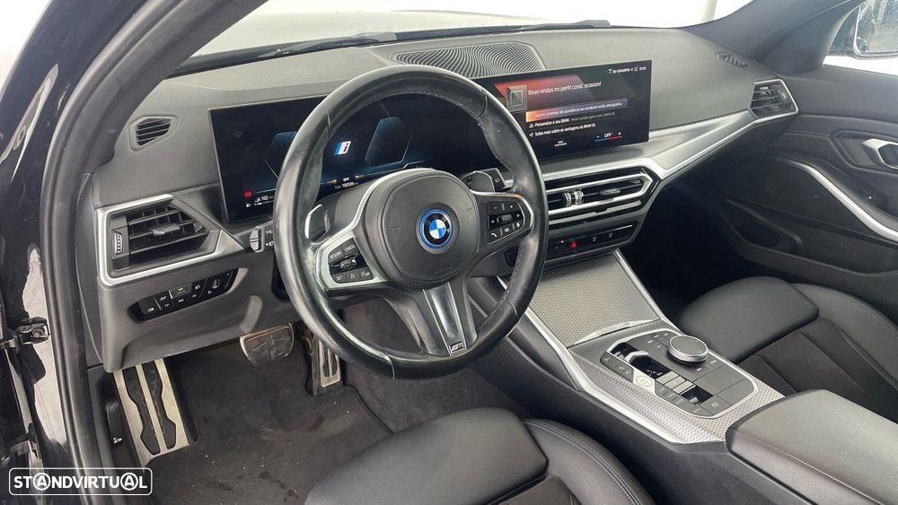 BMW 320 e Pack Desportivo M Auto - 8