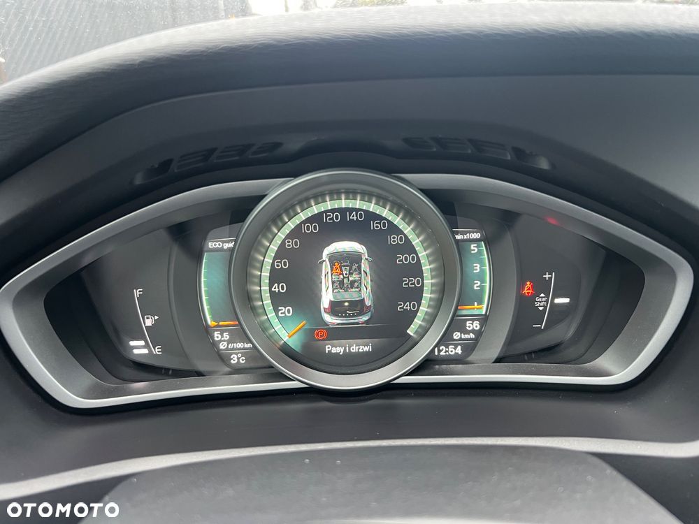 Volvo V40 D3 Momentum - 13