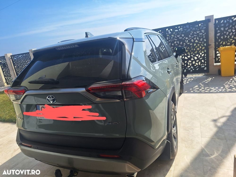 Toyota RAV4 - 6