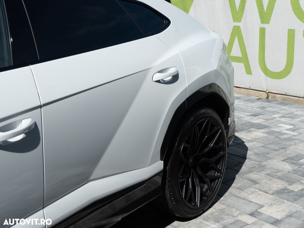 Lamborghini URUS - 13