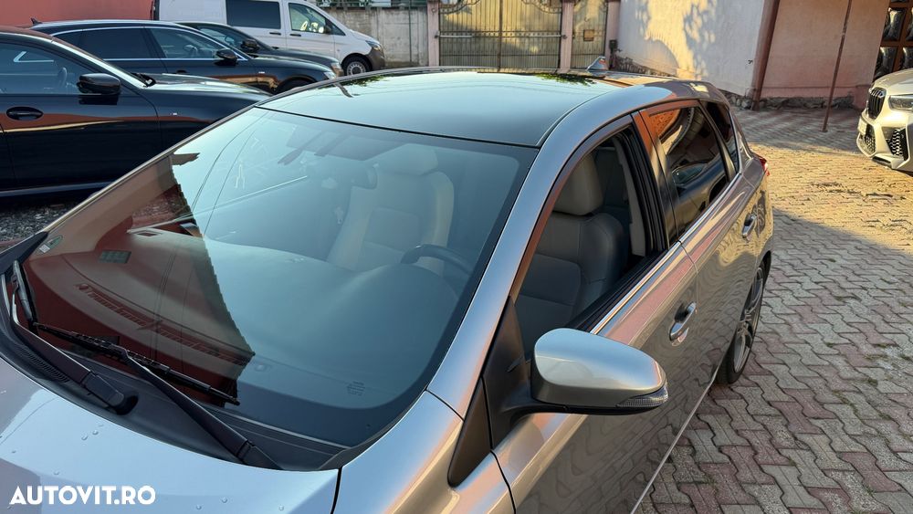 Toyota Auris - 25