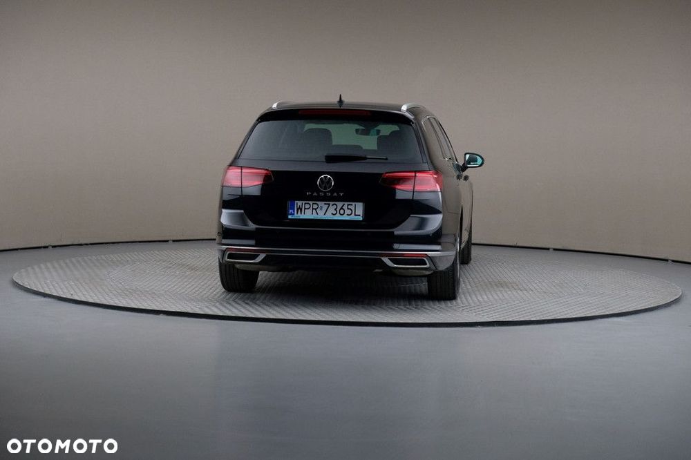 Volkswagen Passat Variant 2.0 TSI Elegance DSG - 5