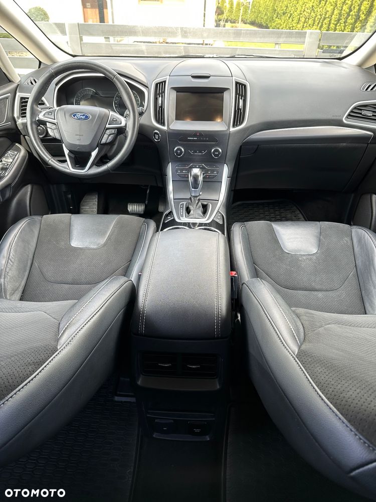 Ford S-Max 2.0 TDCi Titanium PowerShift - 13