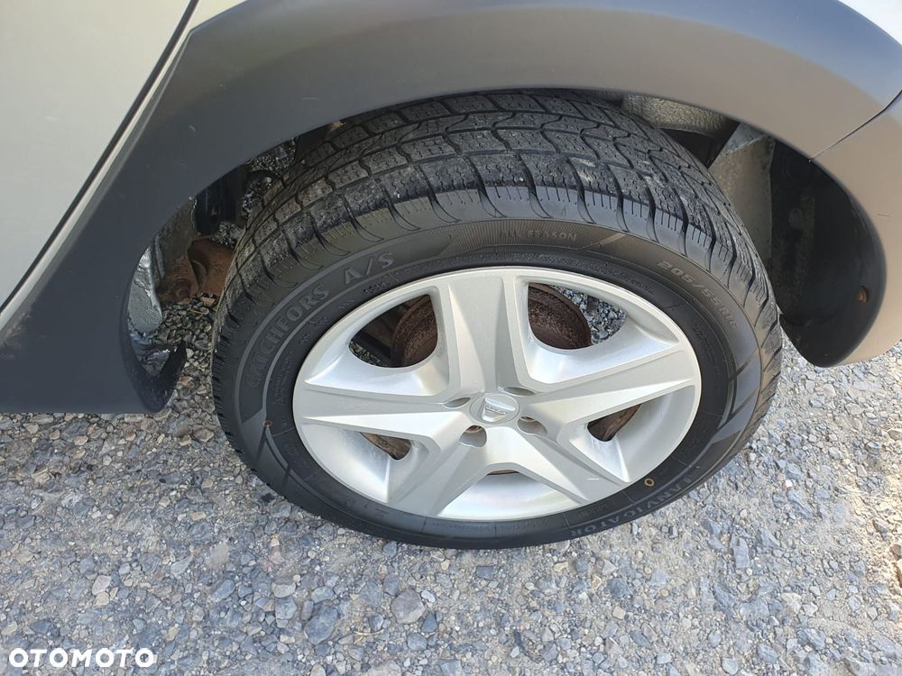Dacia Sandero 0.9 TCe Laureate - 37