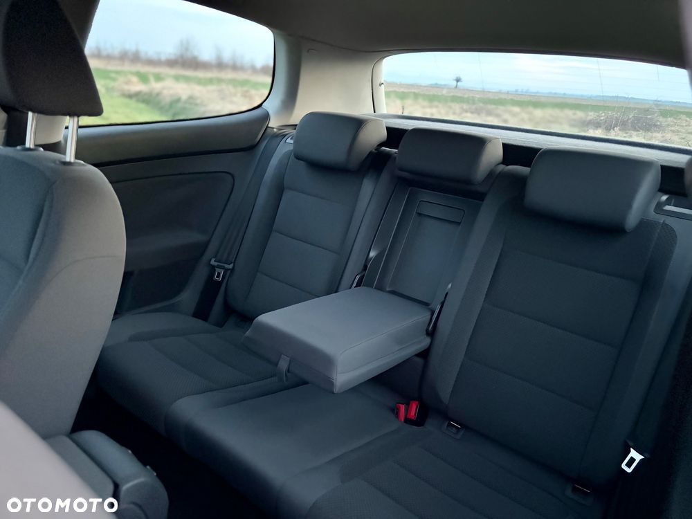 Volkswagen Golf 1.6 FSI Comfortline - 10