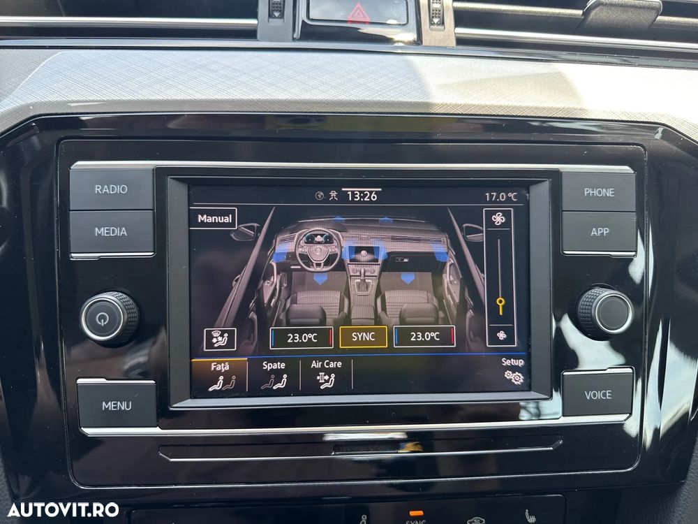 Volkswagen Passat 2.0 TDI DSG Comfortline - 23
