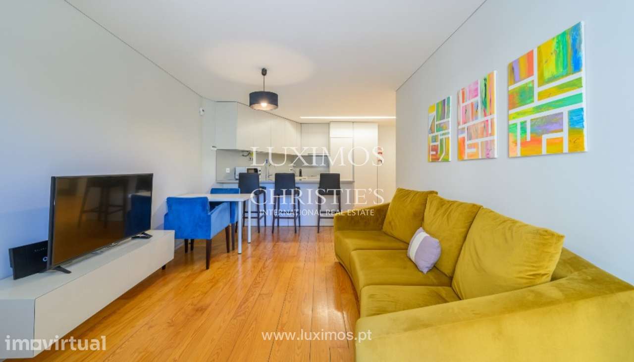 Apartamento T1 com garagem para venda no centro do Porto - Grande imagem: 4/19