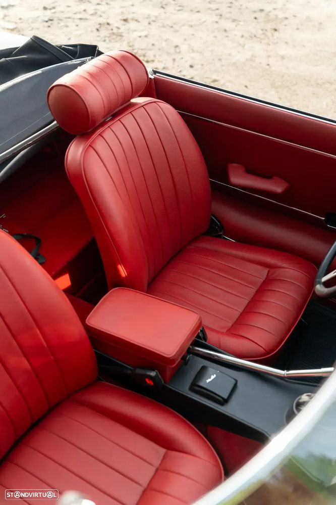 Jaguar E-Type - 53