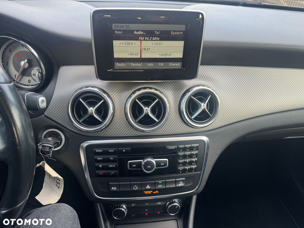 Mercedes-Benz GLA 200 d 4Matic 7G-DCT SCORE - 16