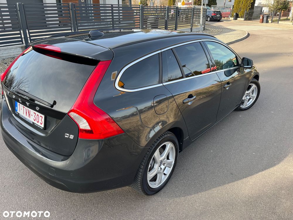 Volvo V60 D3 Geartronic Summum - 8