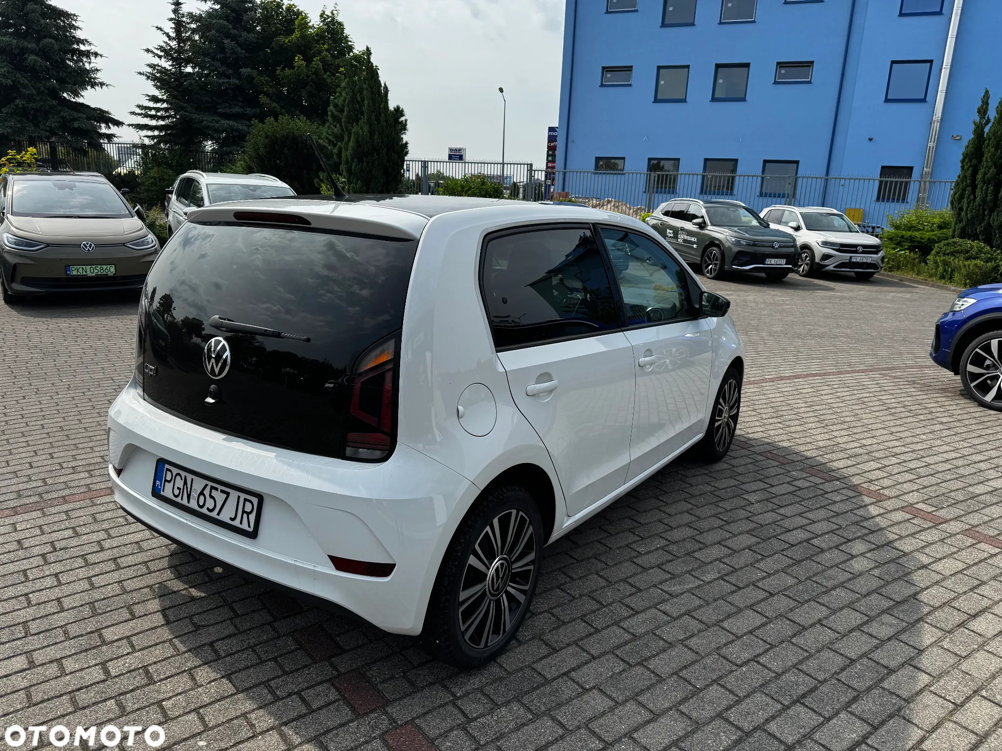 Volkswagen up! 1.0 Black Style - 3