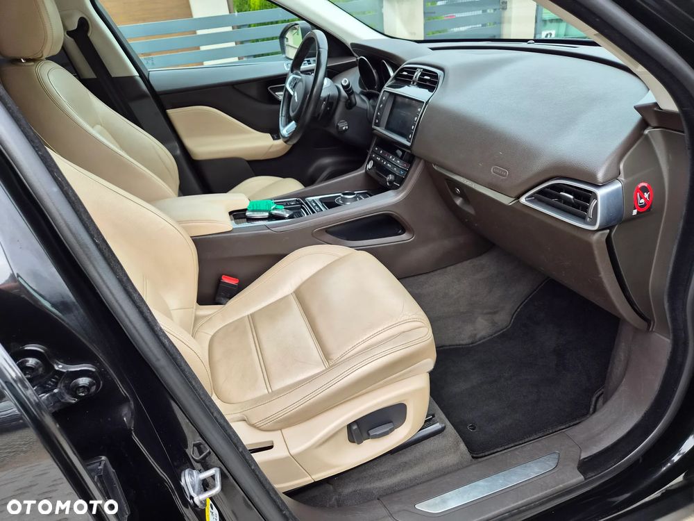Jaguar F-Pace 20d AWD Prestige - 9