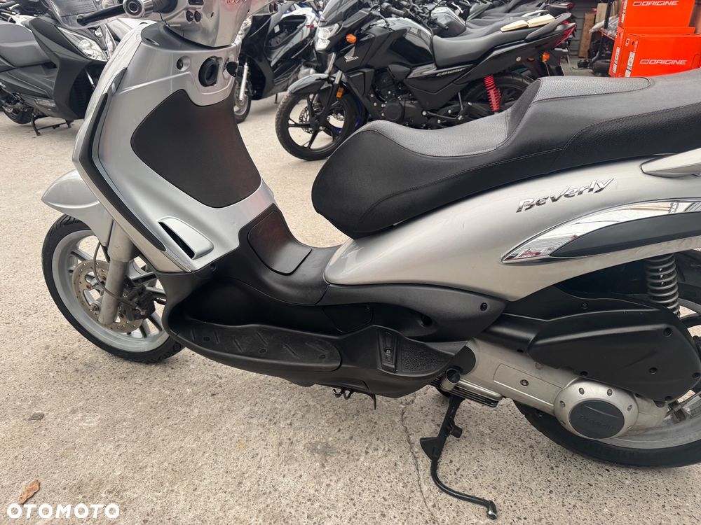 Piaggio Beverly - 22