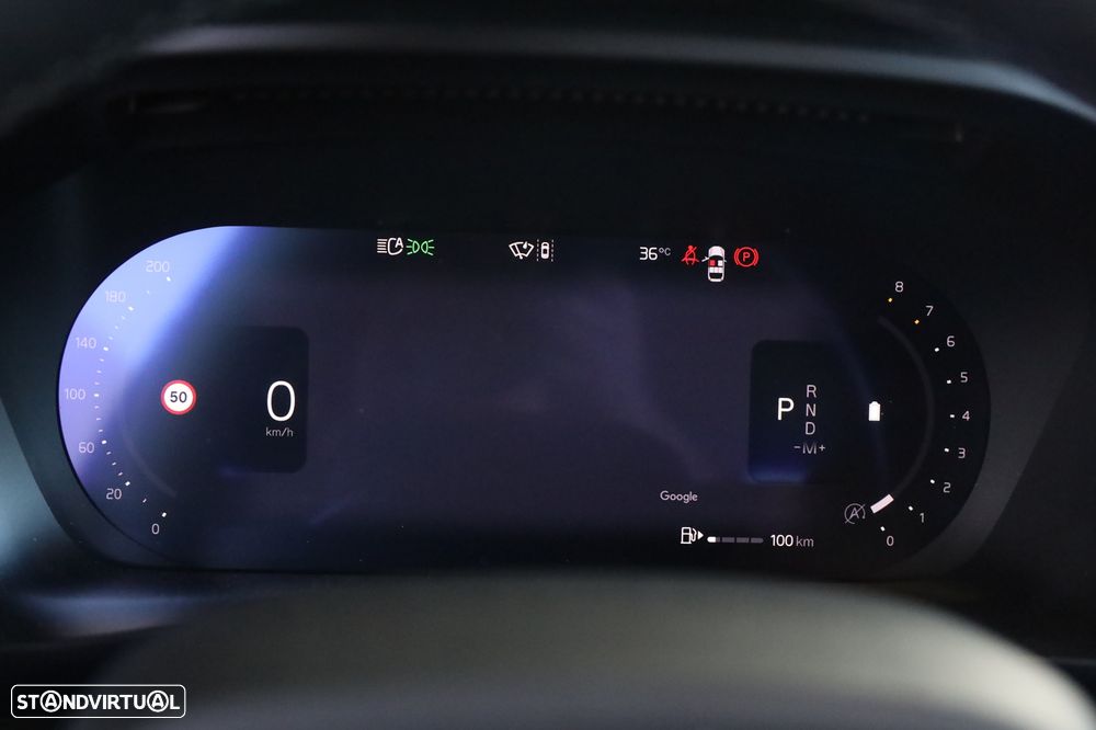 Volvo XC 40 2.0 B3 Plus Dark - 24