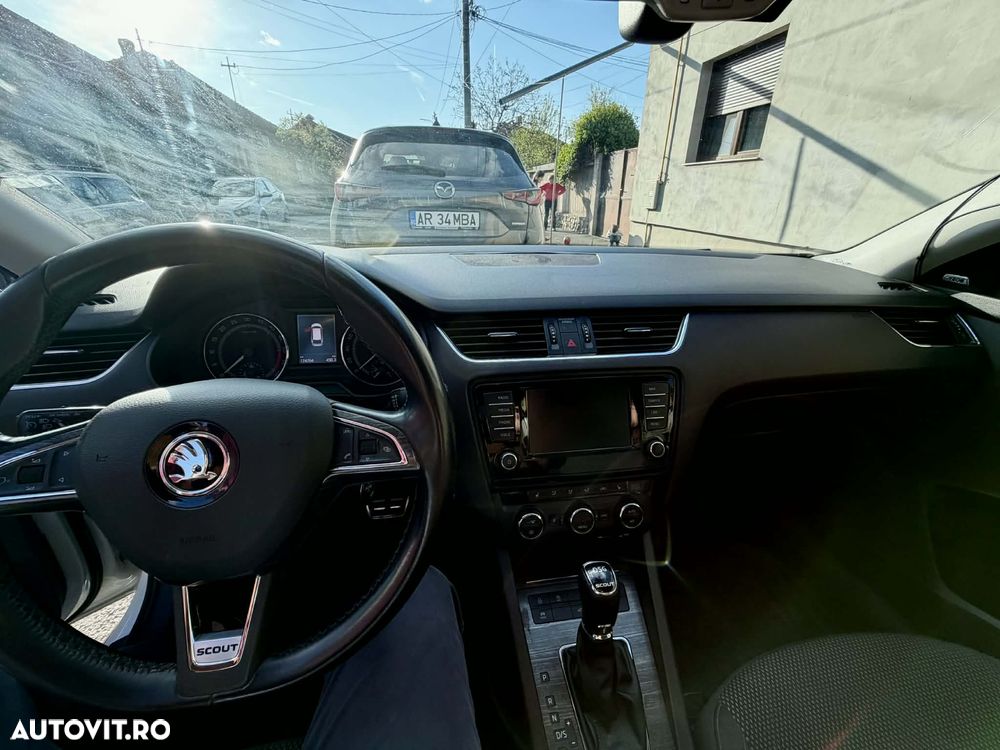 Skoda Octavia 2.0 TDI 4x4 DSG Scout - 6