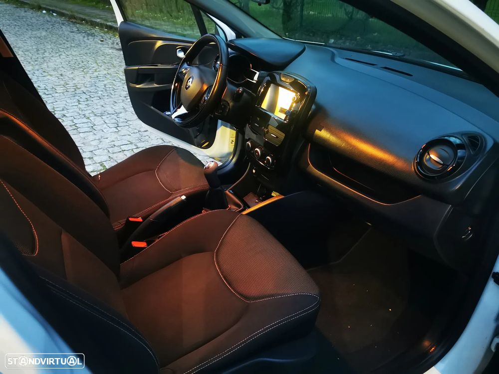 Renault Clio Sport Tourer 1.5 dCi Luxe - 15