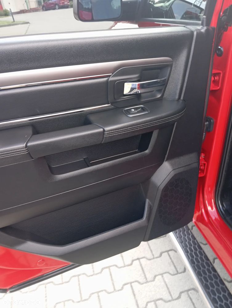 Dodge RAM 1500 5.7 4x4 - 21