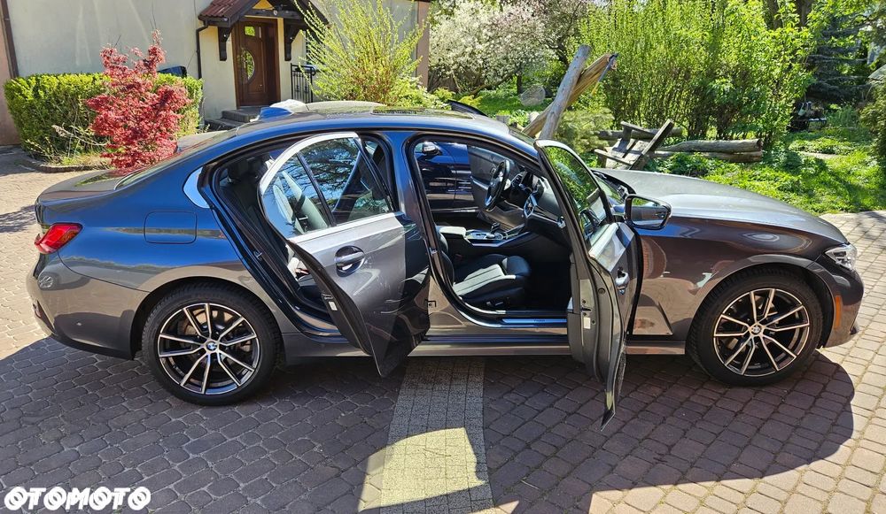BMW Seria 3 330i xDrive M Sport sport - 16