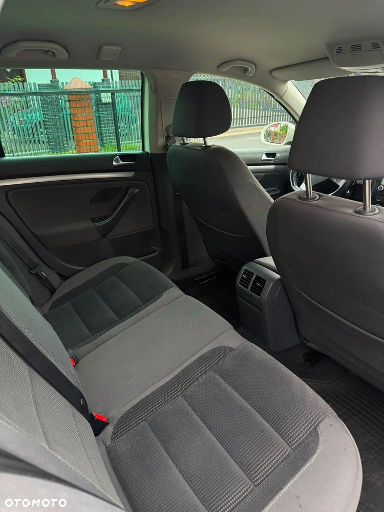 Volkswagen Golf 1.9 TDI DPF Individual - 9