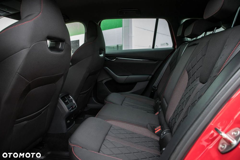 Skoda Octavia 2.0 TDI RS DSG - 21