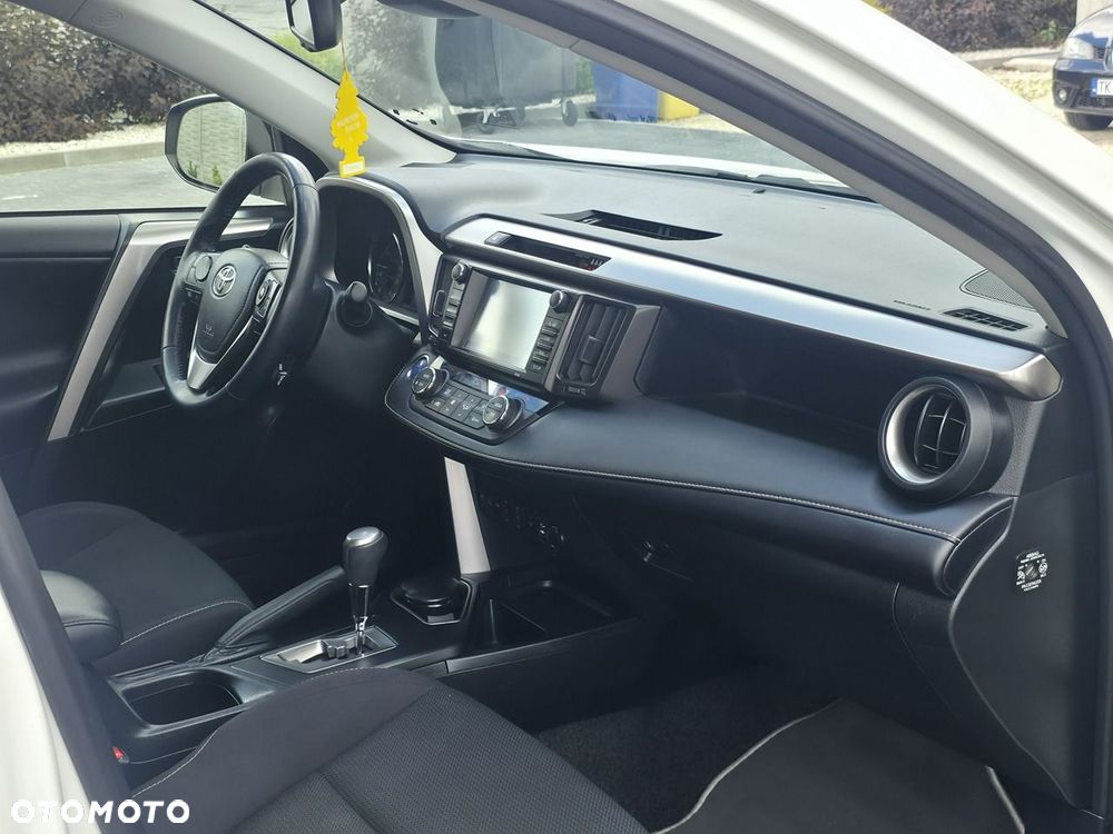 Toyota RAV4 - 13