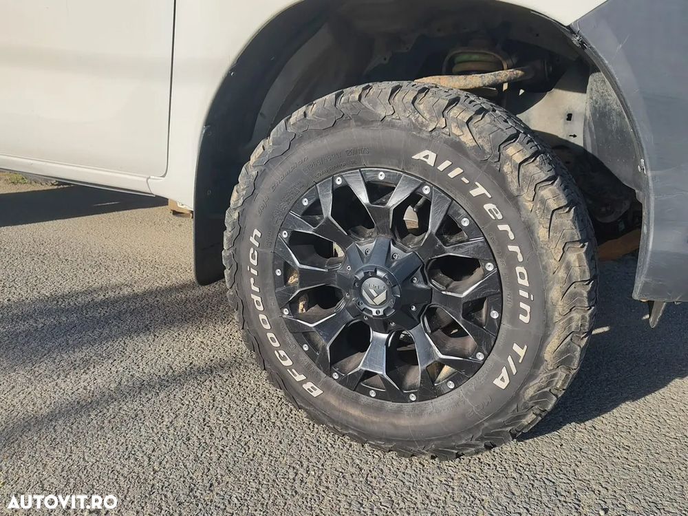 Toyota Hilux 4x4 Double Cab M/T Style - 16