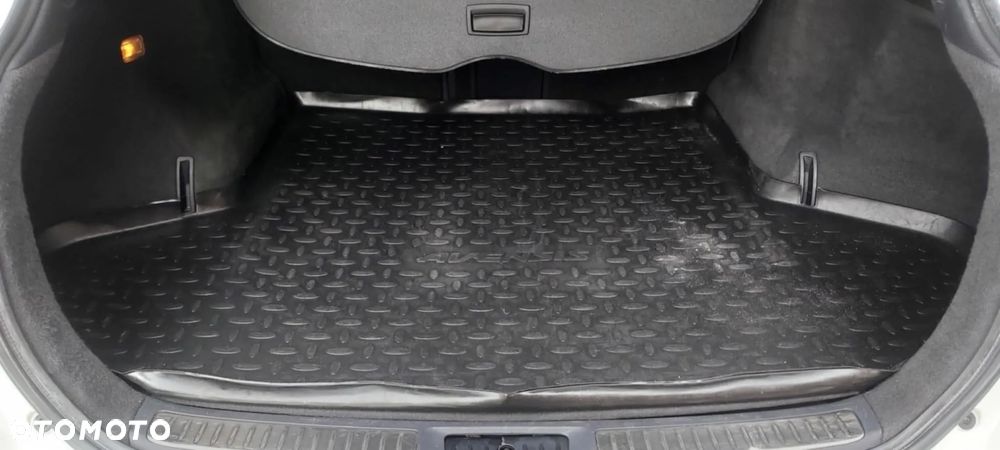 Toyota Avensis 2.0 D-4D Prestige - 23