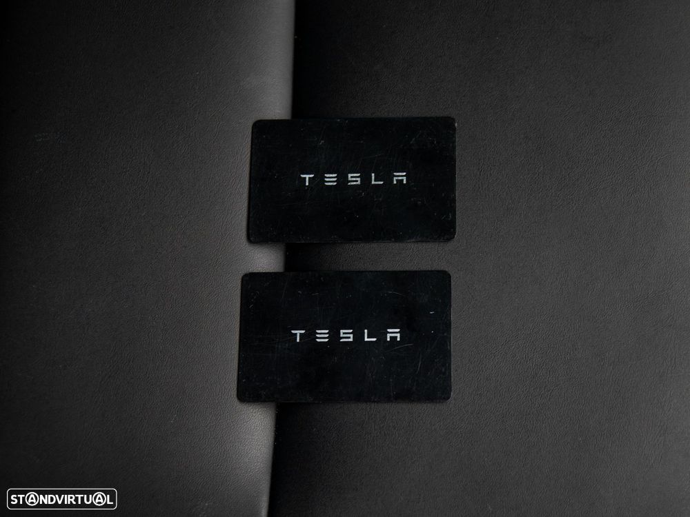 Tesla Model Y Performance Tração Integral - 37