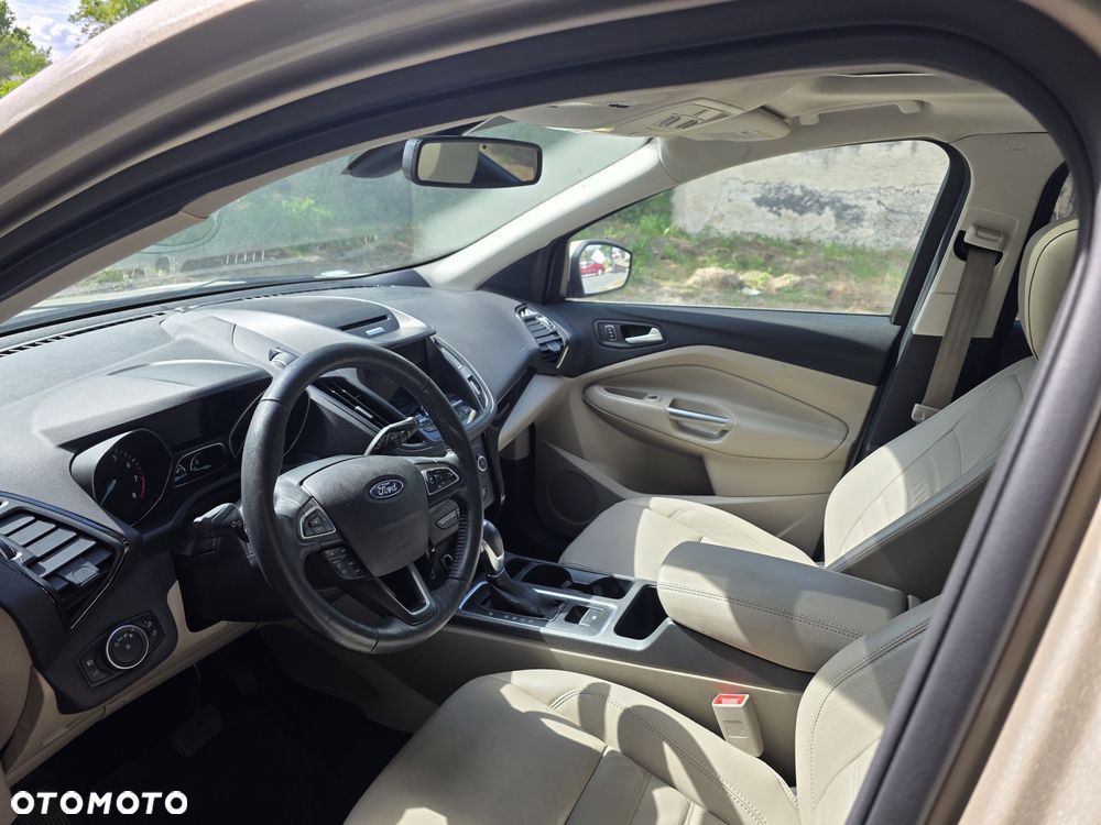Ford Kuga - 3