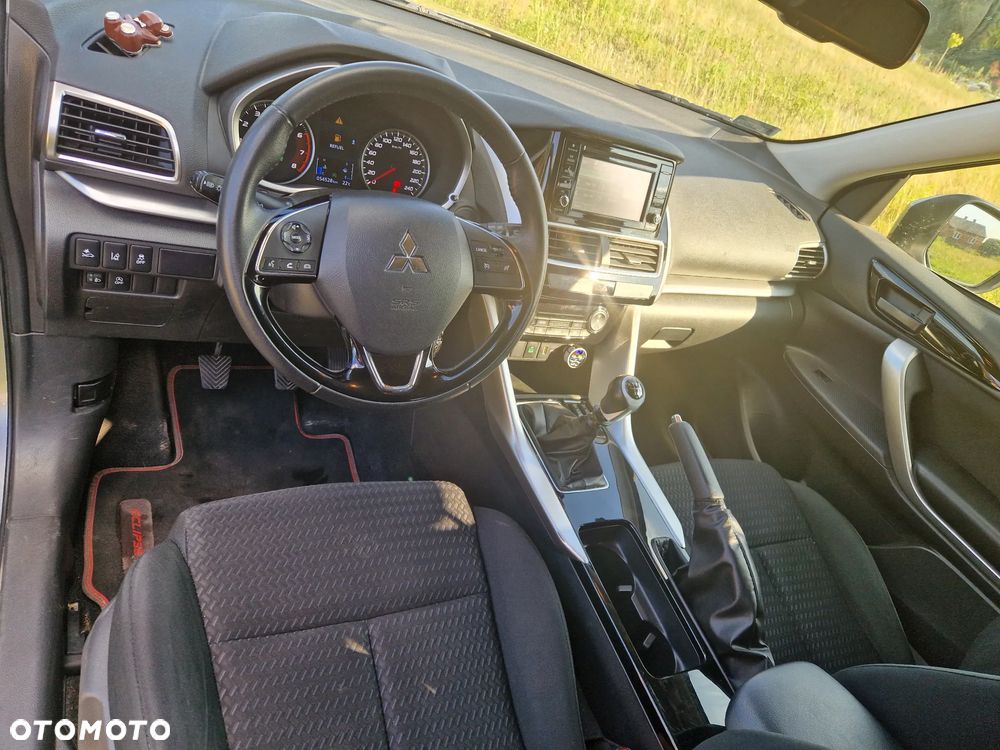 Mitsubishi Eclipse Cross - 5