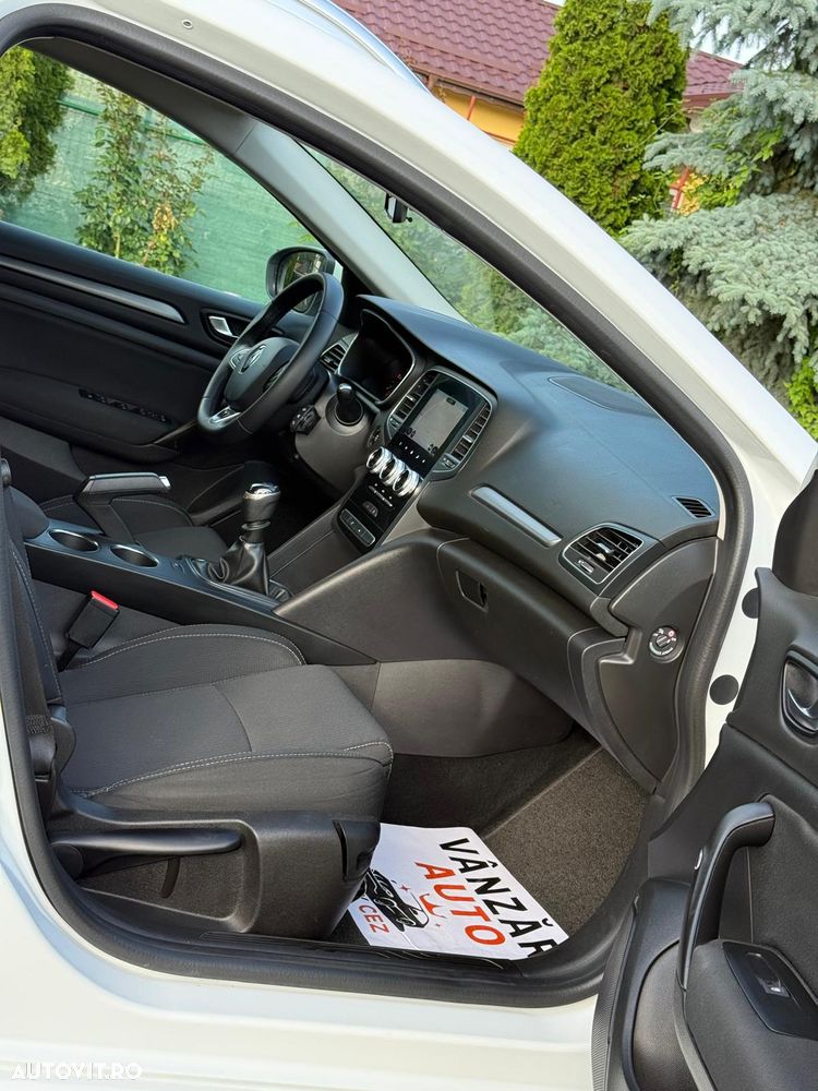 Renault Megane BLUE dCi 115 BUSINESS EDITION - 10