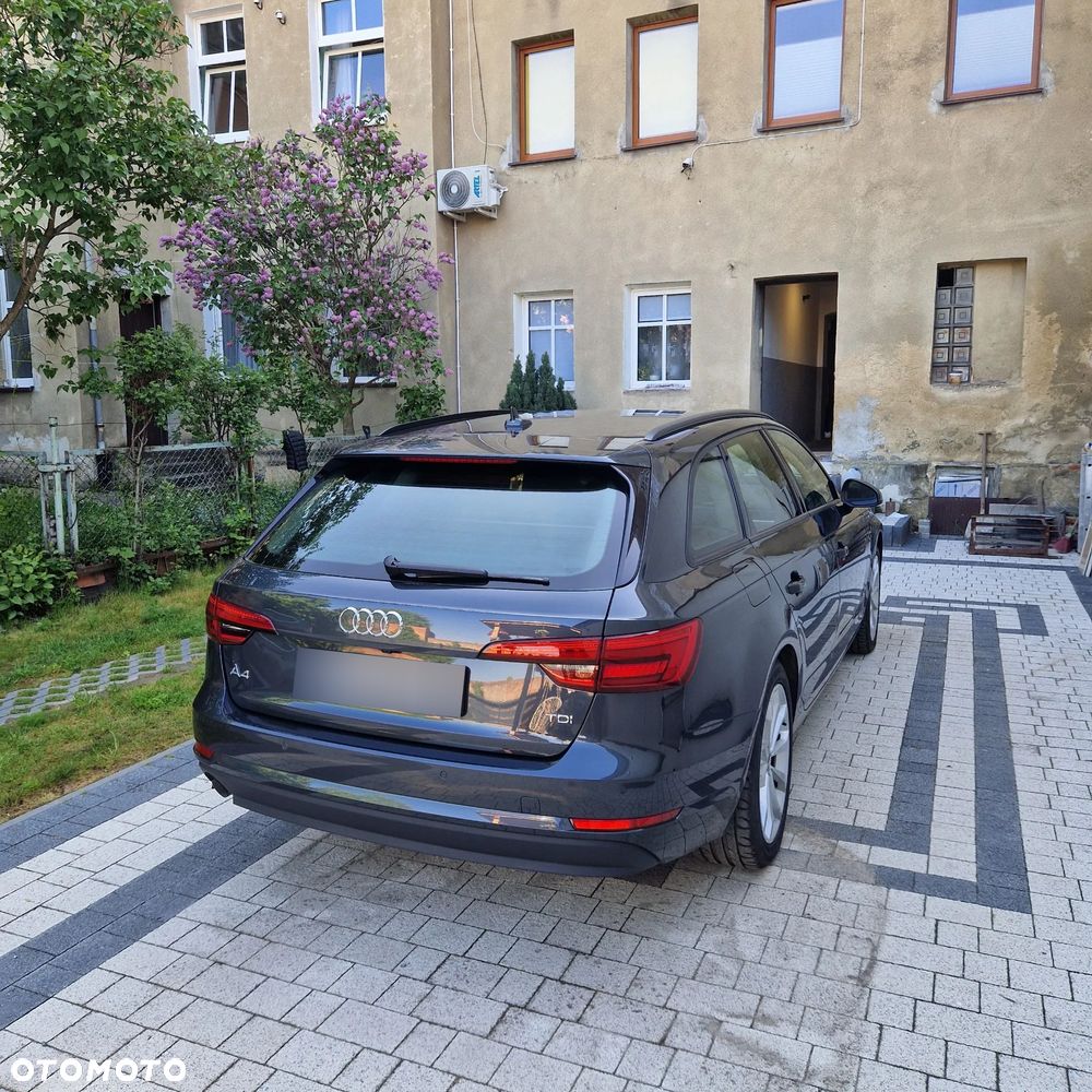Audi A4 Avant 2.0 TDI - 14