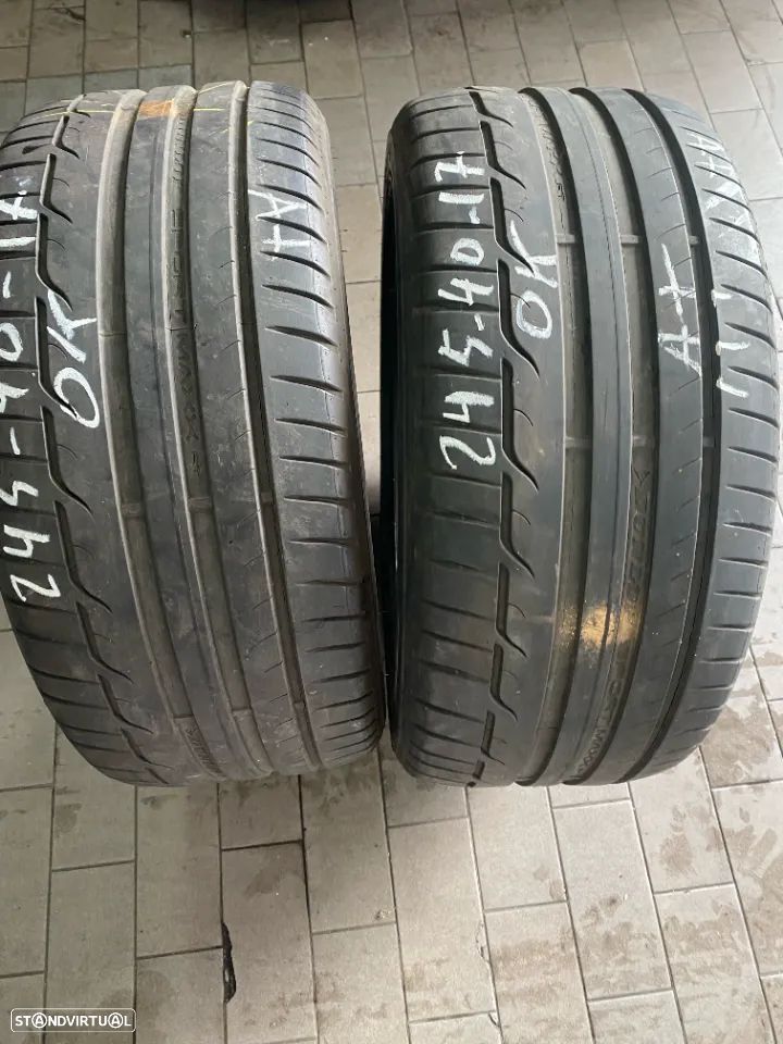 2 pneus 245/40/17 Dunlop Sport Maxx RT 91Y com mais de 75% de piso - 1