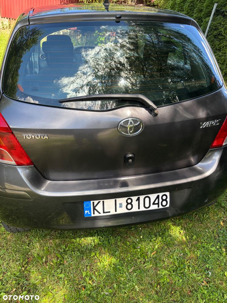 Toyota Yaris - 4