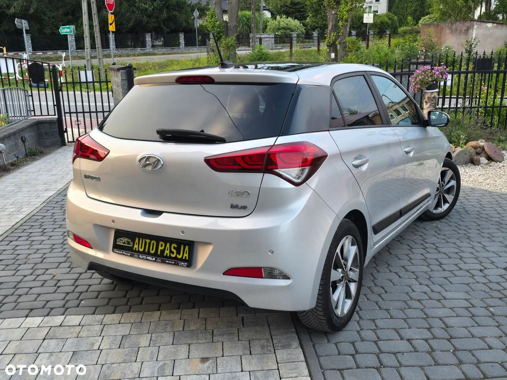 Hyundai i20 blue 1.2 YES Gold - 11