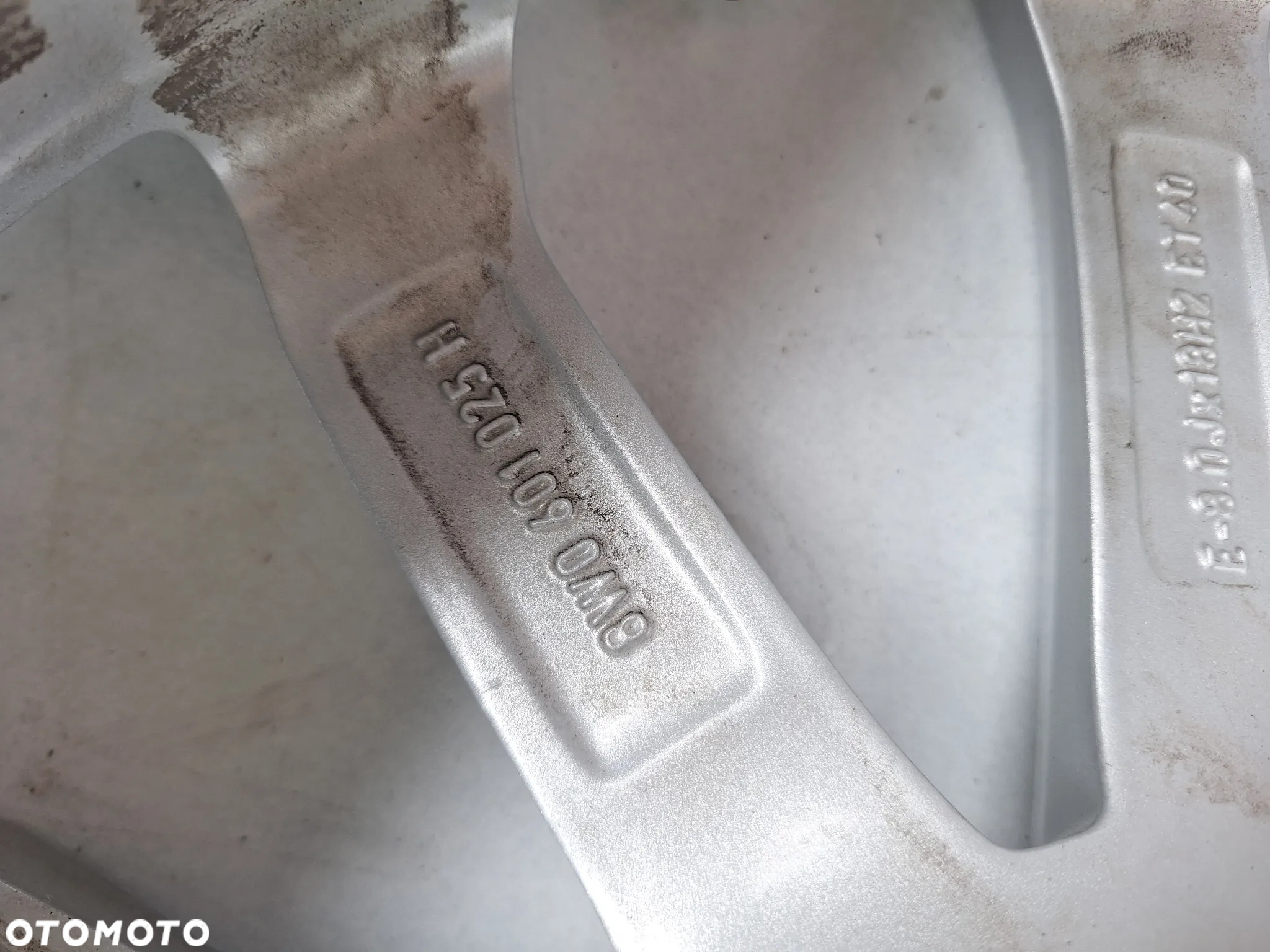 FELGA ALUMINIOWA AUDI A4 /B9-8W0601025H / 18 CALI- 5X112/ ET 40 - 8