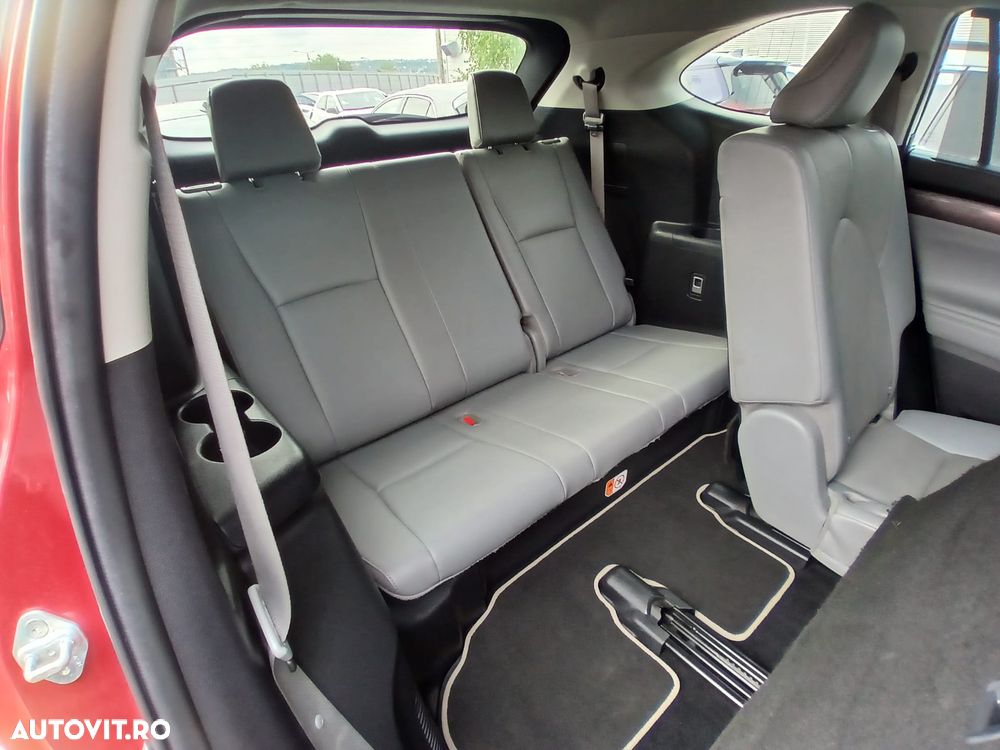 TOYOTA Highlander 2022 — imagine 29