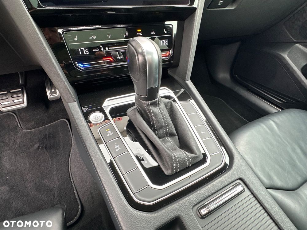 Volkswagen Arteon 2.0 TDI SCR 4Motion DSG R-Line - 31