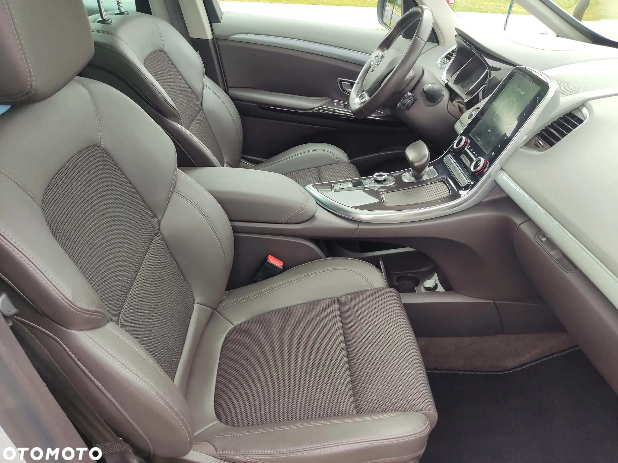 Renault Espace 1.6 dCi Energy Magnetic EDC 7os - 29
