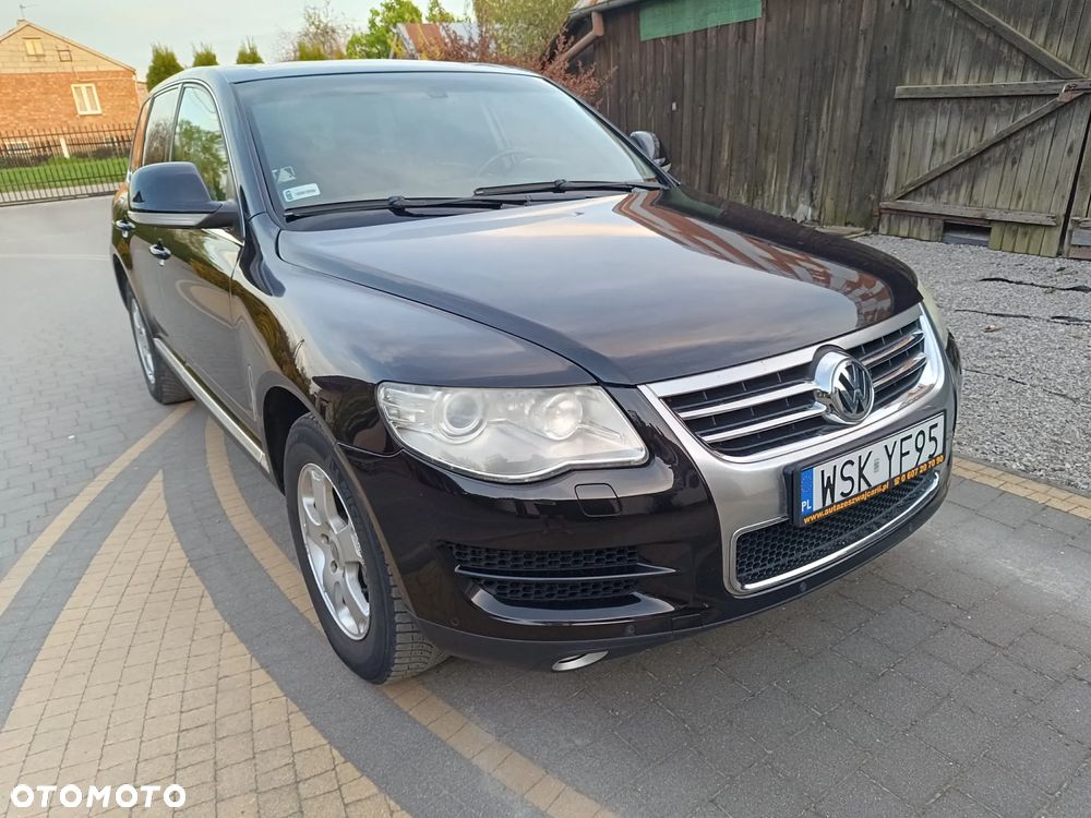 Volkswagen Touareg - 1