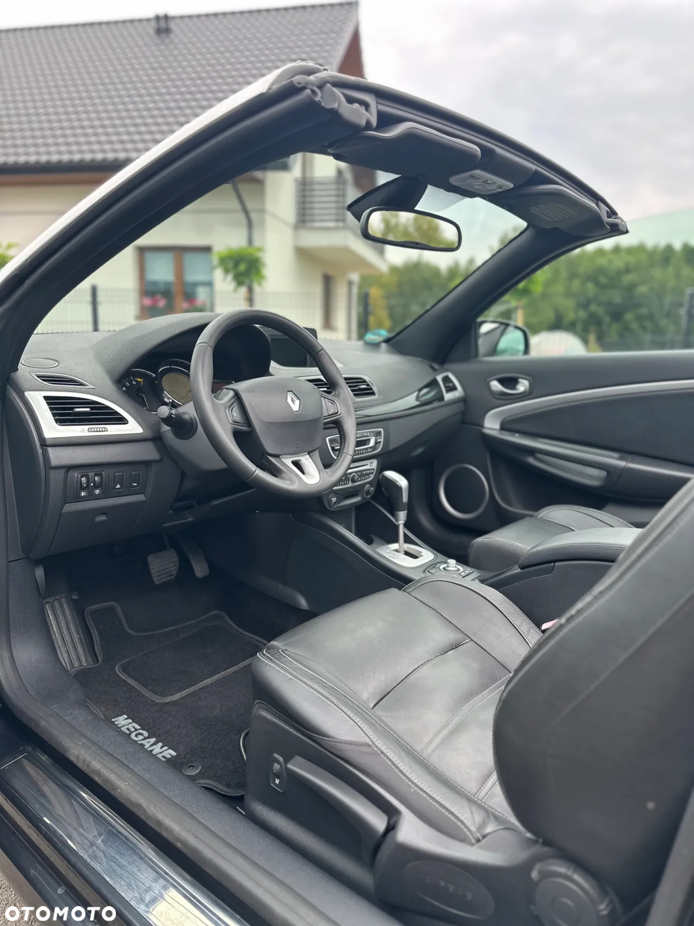Renault Megane CC 2.0 16V Privilege X-Tronic - 11