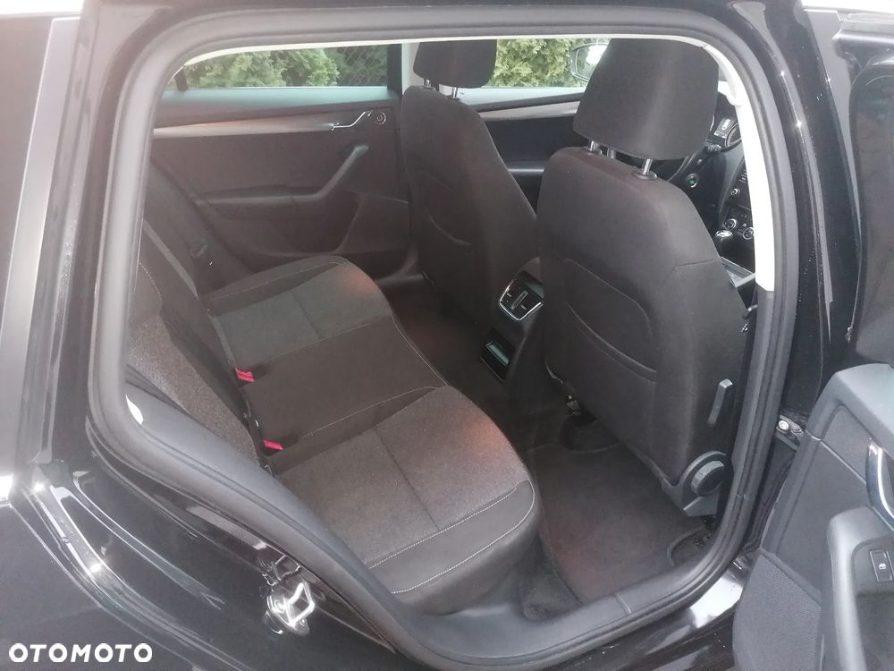 Skoda Octavia 2.0 TDI DSG Edition - 10