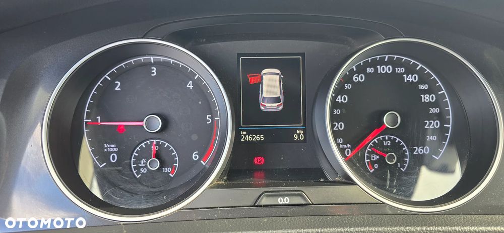 Volkswagen Golf 1.6 TDI BMT Highline - 28