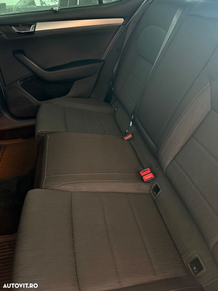 Skoda Superb 2.0 TDI Ambition - 15
