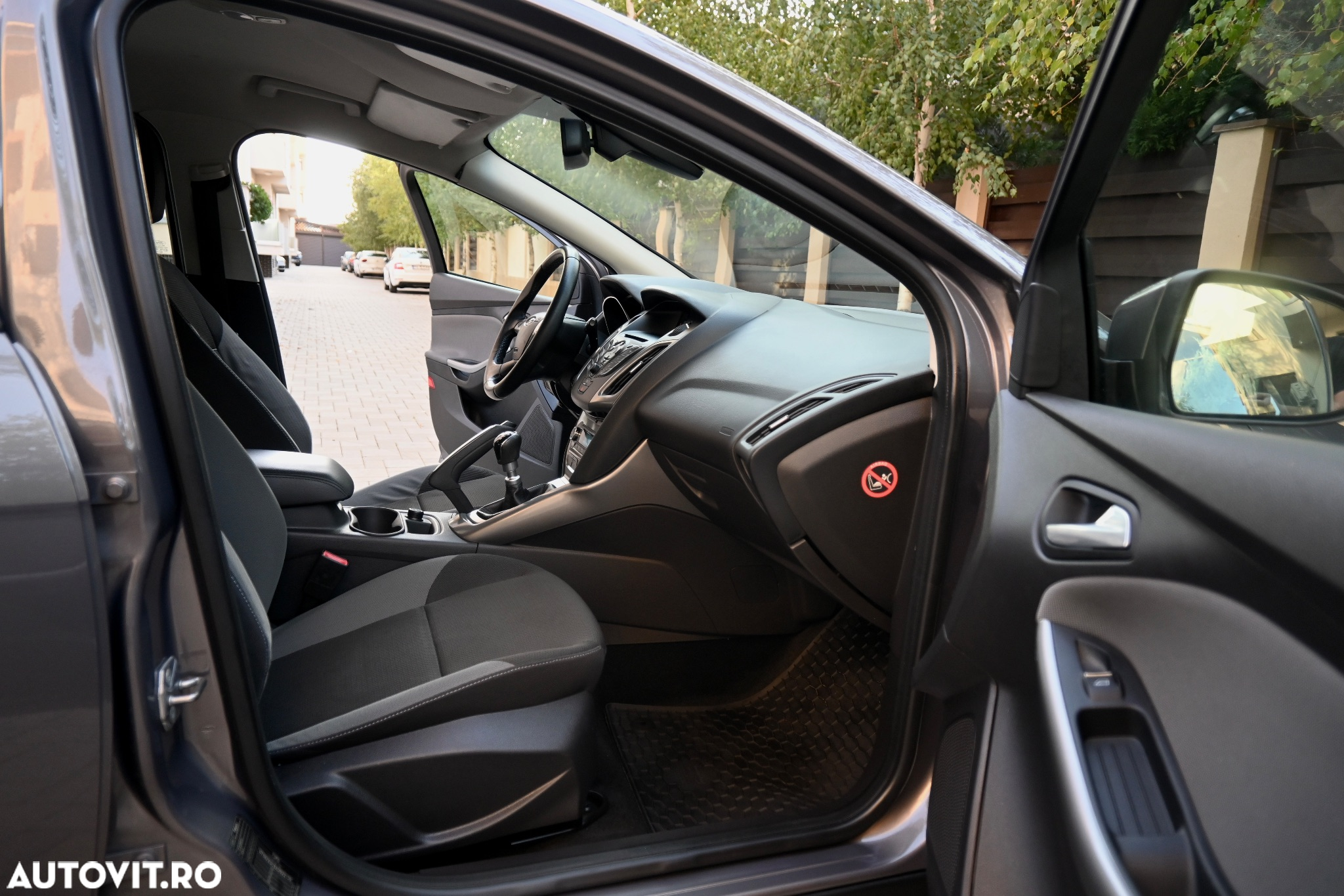 Ford Focus - 13