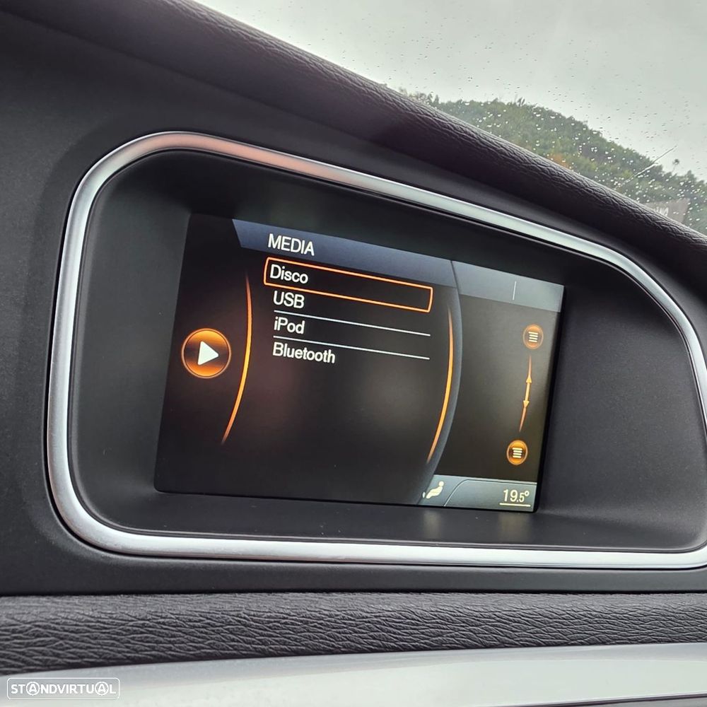 Volvo V40 1.6 D2 R-Design - 23