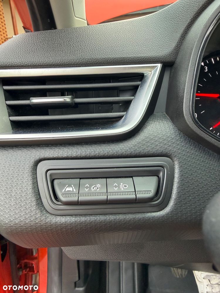Renault Clio TCe 100 EXPERIENCE - 25