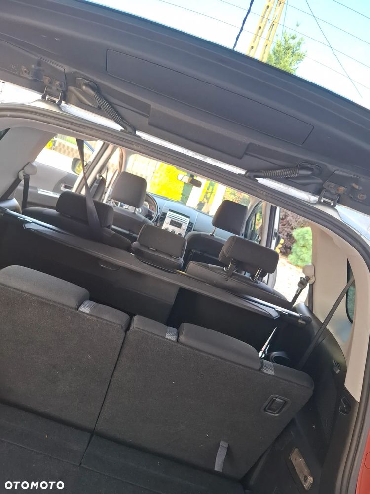 Mazda 5 - 9